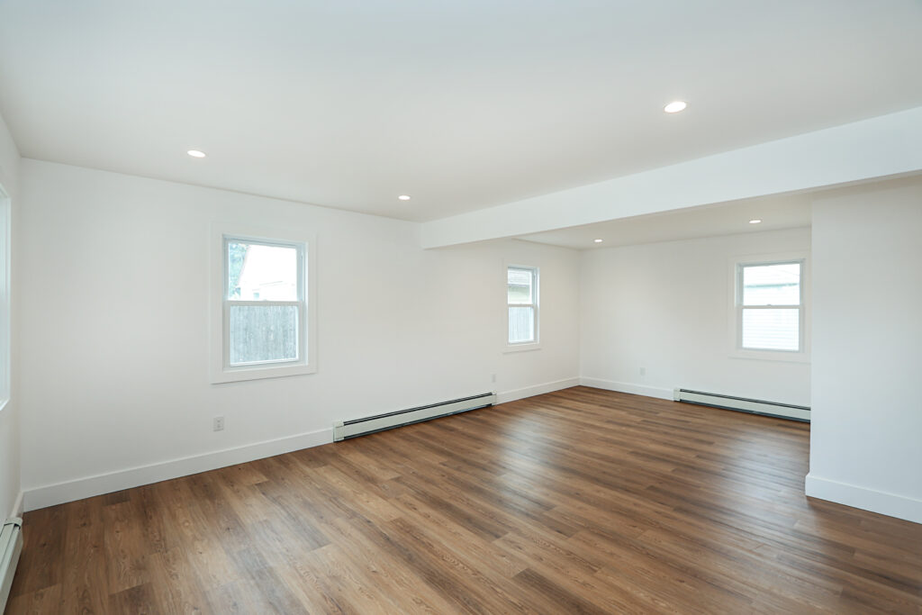 50 Carlls Path, North Babylon 5 50 Carlls Path, North Babylon 5